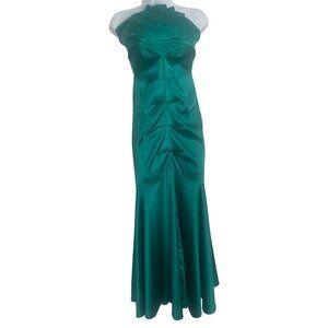 Women Strapless Green Satin Gown Ruched Mermaid Style Size 1/2 Prom Formal Party